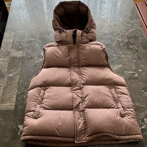 Aritzia superpuff vest